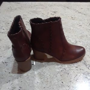 NEW Sz 7.5 brown leather ankle boots SEND OFFERS!